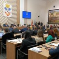 Koje su tri tačke povučene sa dnevnog reda Skupštine Beograda?
