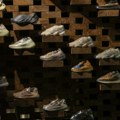 Adidas se nada da će sledeće godine prodati deo velikih zaliha Yeezy patika