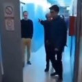 "Izađite napolje, napolje!" Profesor najurio studente blokadere koji su pokušali da spreče nastavu na Računarskom fakultetu…