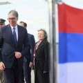 Na putu ka Moskvi: Vučićev avion u Bakuu, bez dozvole za nastavak leta