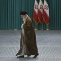 Iran oplakuje ubijenog ajatolaha Hamneija