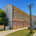 237.000 dinara za dva dana seminara: Ko je i po kom kriterijumu putovao o trošku građana? Ko putuje o trošku građana?