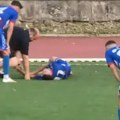 Užas na derbiju u srpskom fudbalu: Igrač hitno prevezen u bolnicu posle stravične povrede (video)