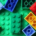 Лего одустаје од рециклираних коцкица