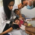 Da svijet zna za njih: Roditelji Gaze djeci ispisuju imena na tijelima ako poginu
