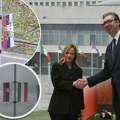 Ima li u SNS nekoga ko zna šta radi: Premijerku Italije u Beogradu dočekali mađarskim zastavama