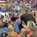VIDEO: Braća Jokić se tukla na tribini, NBA istražuje incident