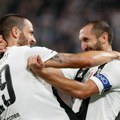 Legendarni italijanski fudbaler stavlja tačku na karijeru! Bio je deo najčuvenijeg štoperskog tandema u poslednjih 15 godina!…