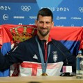 Novak Đoković najveći motivator u Olimpijskom selu „Želim da vam dam pelcer“ (foto)