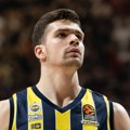 VIDEO Užas na meču Fenerbahčea: Teška povreda Biberovića, izneli ga sa terena, previjao se od bolova