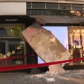 Pao deo nadstrešnice u Knez Mihailovoj u Beogradu