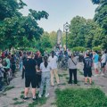 Sinoć je održan Zbor svih zborova grada Zrenjanina. U Karađorđevom parku, ništa bez policije i drona… Zborovi Zrenjanina