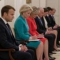 (Foto/video) evropski lideri pognutih glava sede ispred trampove kancelarije kao u čekaonici kod lekara Svet obilazi…