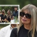 Došao je ko je došao... Suzana Jovanović uplakana održala emotivan govor na pomenu