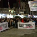 Protest u Užicu: Okupljeni studenti, prosvetni i zdravstveni radnici, radnici u kulturi i udruženja