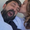 "Puno prešao, ali je očuvan": Mina Naumović podelila sliku sa Ognjenom - pokazala svoj primerak