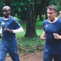 Makron trčao sa najvećim maratoncem svih vremena: Snimak iz Najrobija zapalio društvene mreže