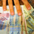 Ruska valuta danas dostigla najveću vrednost u odnosu na dolar i evro od 30. juna