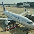 Incident na letu Junajted erlajnsa: Putnica u avionu snimala pilota dok namešta prozor u kabini