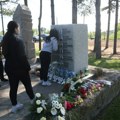 "Živite": Porodice ubijenih u masakru u Malom Orašju daju godišnji pomen: U tišini obeležavaju godinu dana od nezapamćene…