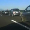 Kolone automobila krenule ka Beogradu: Srbija ustala nakon usvajanja sramne rezolucije! Gužve kod Valjeva (video)