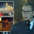 "Bio sam ovde kad smo se veselili, sramota bi bilo da ne budem ovde kad je teško" Vučić se obratio okupljenim građanima u…