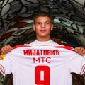 Remek-delo Jovana Mijatovića – gol sa pola terena Lesteru /video/