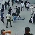 Uznemirujući video! Migranti na smrt pretukli fudbalera: Šutirali ga i gazili dok je ležao u nesvesti