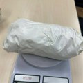 Uhapšen L. C. (1993) zbog posedovanja oko kilogram amfetamina