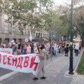 Nišlije zalepile “umrlice” na stranačke prostorije SNS-a, održan i skup “protiv blokada”