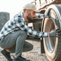 ''Makaze za armaturu, i bog da te vidi'' Vozač sa Balkana parkirao kamion pa doživeo šok - jedni ga brane, drugi mu se smeju…