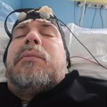 Pevač završio u bolnici Objavio sliku i zabrinuo javnost - priključen na aparate: "Moj život nema smisla"