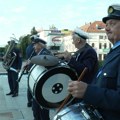 (Foto, video): Najlepše buđenje ovog jutra imali su Čačani: Zvuci trube uz tradicionalnu prvomajsku budilicu