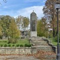 Mesto koje čuva sećanje na više od 200 stradalih: Priča o spomeniku u Karađorđevom parku