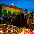Brandenburška kapija osvetljena u duginim bojama, nakon terorističkog napada