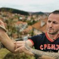Stršljen je opasniji od zmije: Ovaj Užičanin lovi opasne životinje i ima važnu poruku za sve u Srbiji