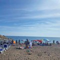 Nema više "rezervacije" mesta na plaži peškirom! Crnogorci pooštrili pravila - sve stvari ćemo skloniti, a sledi i kazna