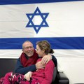 Majka joj umrla od raka, a onda ju je oteo Hamas: Ovo je trenutak kad je Emili (9) nakon 50 dana prvi put videla oca