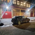 FOTO „Neka upere vodeni top u čoveka koji dođe po auto i neka ga okupaju“: Vozač razbesneo Novosađane zbog nepropisnog…