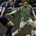 Fudbaleri Intera slavili u „derbiju Italije”