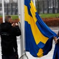 Švedska zastava se zavijorila ispred sedišta NATO-a