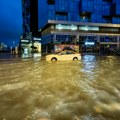 U poplavama u UAE nastradale najmanje tri osobe, pala najveća količina padavina u poslednjih 75 godina