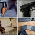 Slike oružja pronađenog kod muškarca iz BG-a! Pretio da će njime ubiti ženine roditelje, policija ga presrela