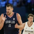 Jedva je dočekao - Nikola Jokić već na konjičkim trkama VIDEO