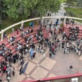 Još jedan fijasko blokadera: Pogledajte koliko je ljudi zaista bilo na "veličanstvenom" protestu ispred Ekonomskog fakulteta…