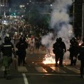 MUP tvrdi da policija nije maltretirala, već štitila demonstrante koje je uvela u zgradu Vlade