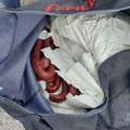 Pola tone Sudžuka i 35 svečanih haljina otkriveno u autobusu kod Vranja – zaplenjena roba vredna 15.000 evra