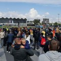 Odavanje 16-minutne pošte poginulima pod nadstrešnicom i ovog petka u NS, poznato gde će biti blokade