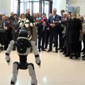 Predstavljen humanoidni robot Luka, Vučić sa predstavnicima kompanije Agibot i Mint grupe