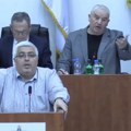 Vlast jedinstvena, opozicija podeljena: Opet burna rasprava na početku sednice u Leskovcu – VIDEO